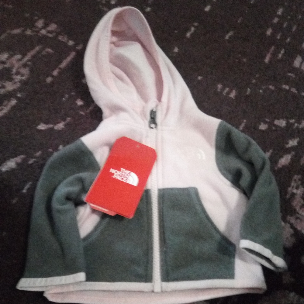 Girls North face sip up.